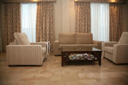 Hotel Torre del Oro - image 6