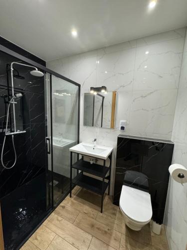 Shower, Kompleks Wypoczynkowy Graniczny in Zwardon