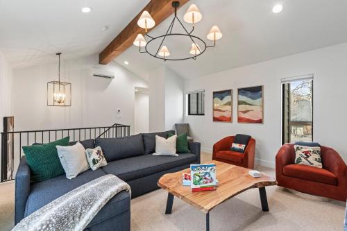 Canyons Resort Cabriolet Hideout - Newly Renovated 2024! - Park City