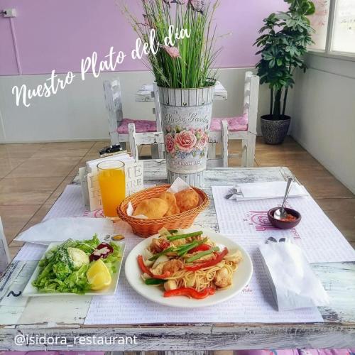 Eten en drinken, Hotel y Restaurant ISIDORA in Arica