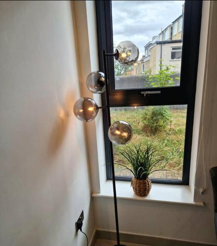 En-suites Suites - Leeds City Retreat with Kitchenette- LGI Hospital- Free 5G WIFI & Netflix- University - Contractors - Short Stays, Leeds (Foto 10)