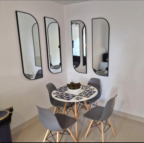 En-suites Suites - Leeds City Retreat with Kitchenette- LGI Hospital- Free 5G WIFI & Netflix- University - Contractors - Short Stays, Leeds (Foto 6)