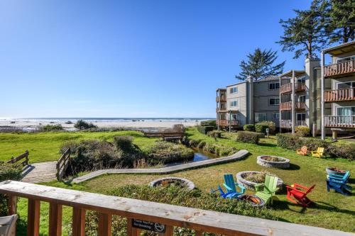 Little Creek Cove Beach Resort in Newport (OR)