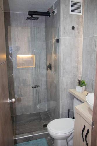 Apartamento Moderno para Trabajo Remoto y Turismo - image 2