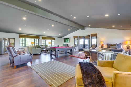 Valley Center Studio on Vineyard with Mountain View