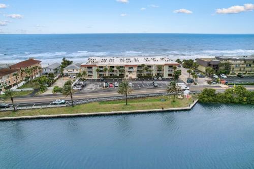 Fifty Gulfside Condominiums - Clearwater, FL