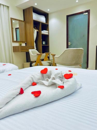 White House Pyramids view