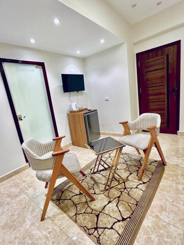 White House Pyramids view