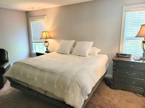 Large 3 Level Family Home in Johnsonville, USA