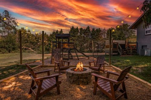 Central Location, Hot Tub, Theater, Grill, EZ Roads, Pigeon Forge (zdjęcie 5)