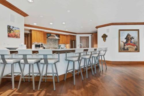 McCoy Peak 305 by East West Hospitality in Beaver Creek, USA
