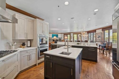 McCoy Peak 204 by East West Hospitality in Beaver Creek, USA