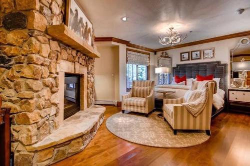 McCoy Peak 201 by East West Hospitality in Beaver Creek, USA
