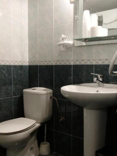 Hostal La Torre Room Type - Triple Room