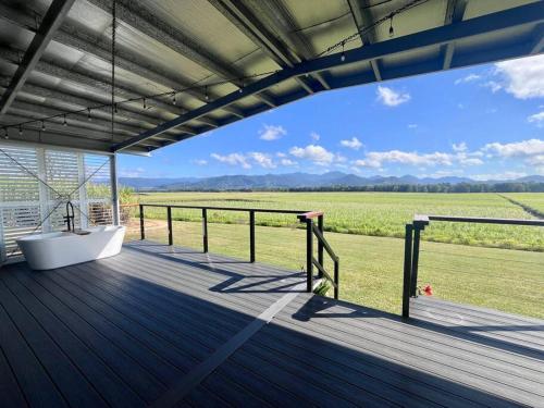 Pinnacolo Farm Stay in Finch Hatton