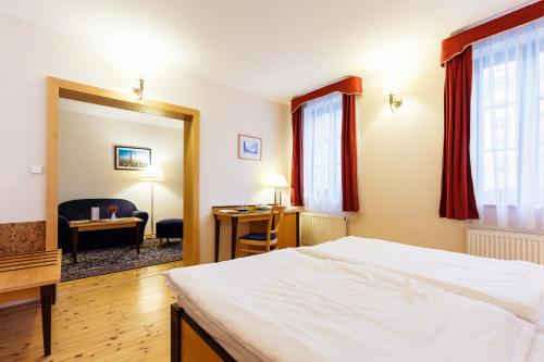 Hotel Maltezský Kříž Room Type - Deluxe Double Room