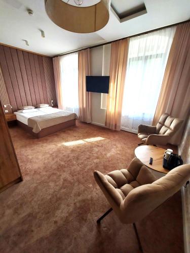 Deluxe Double Room with Bathtub