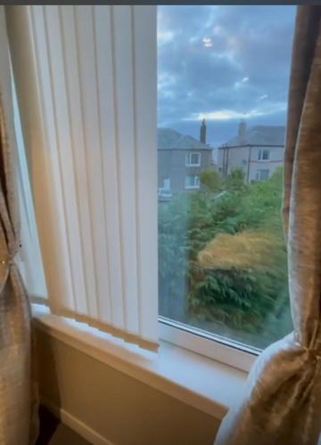 Room in a Home in Morningside