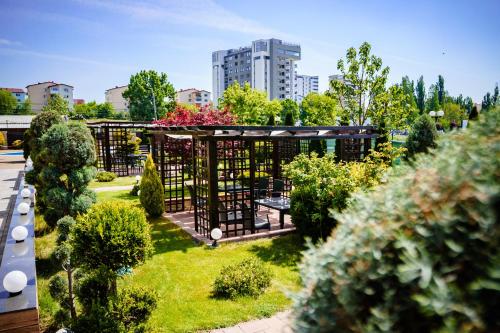 Bacolux Craiovita, Craiova - 정원