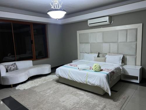 MATOLa HOUSe MATOLa HOUSe