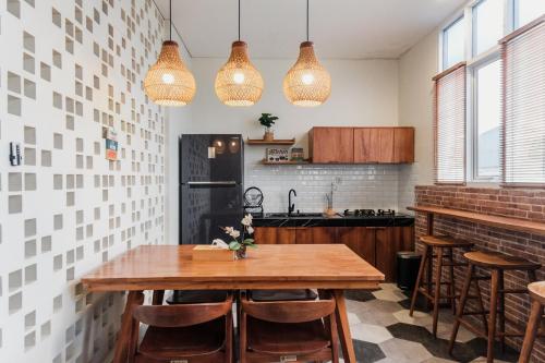 Konyha, Calma Coliving at Bintaro, Tangerang Selatan  in Bintaro