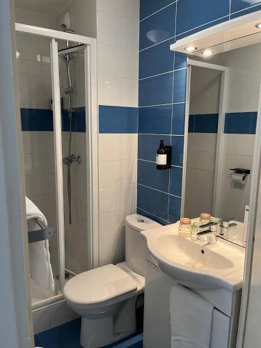 Double Room image 9