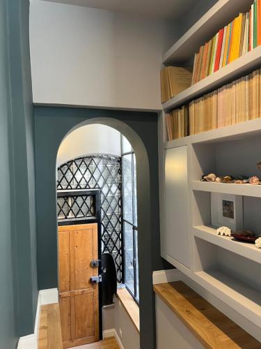 Historic design house near aquarium, Janov (fotografie 6)