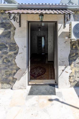 Gladzor Hotel in Jegegnadžora