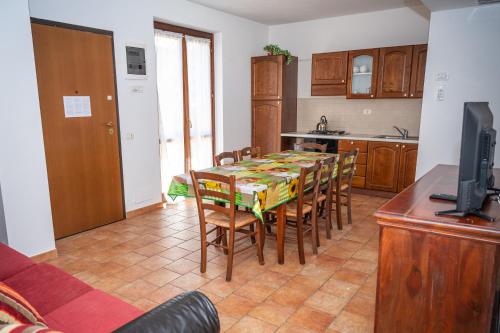 3 bedrooms, 7 beds