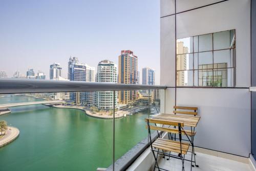 Blueground Bay Central pool gym balcony DXB-853, Dubai (foto 4)
