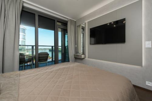 Nikas Eurovea Apartments - free parking, Bratislava (photo 8)