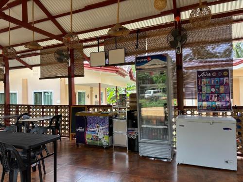 Restaurant, Villa Skanderbeg Guest House Talaudyong Beach near Nagtabon Beach