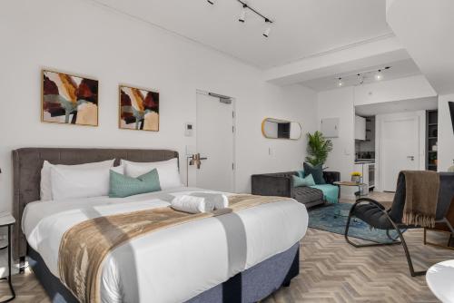 Tuynhuys 703 – Cape Town, CO