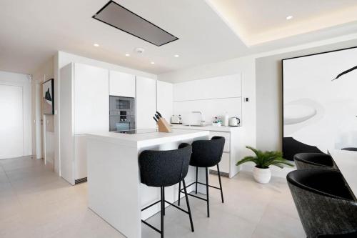 BRAND NEW Luxury 2Bd Velaya Beachfront RDR442 in Estepona
