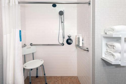 Hampton Inn Coventry-Warwick Area - image 14
