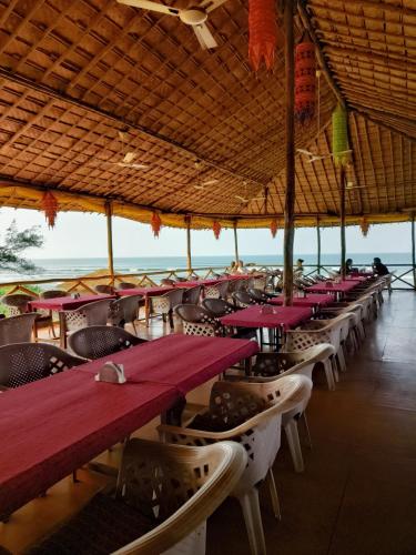 Restaurant, Dunes Holiday Village in Mandrem