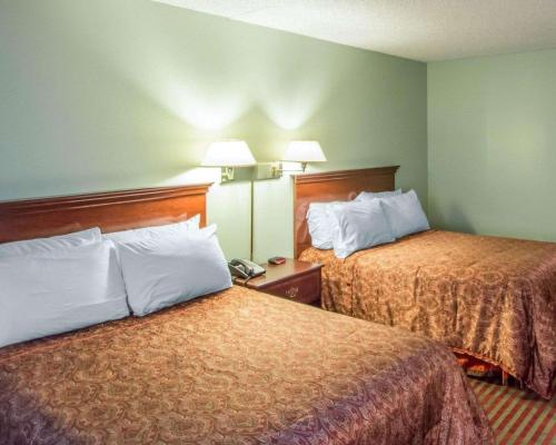 2 double beds
