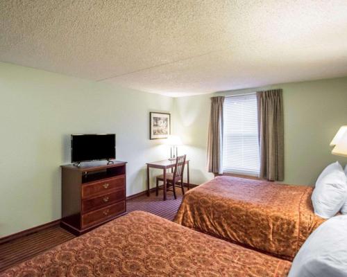 Rodeway Inn Lakeville - image 14