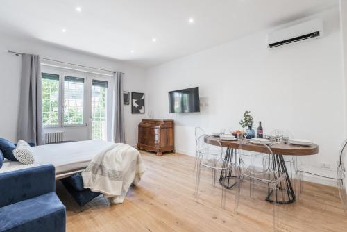 The Best Rent - Spacious three-bedroom apartment in Prati area, Rome (photo 6)