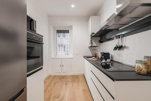 The Best Rent - Spacious three-bedroom apartment in Prati area, Rome (photo 8)