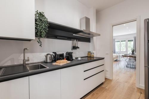 The Best Rent - Spacious three-bedroom apartment in Prati area, Rome (photo 9)
