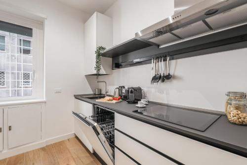 The Best Rent - Spacious three-bedroom apartment in Prati area, Rome (photo 10)