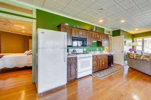 Peaceful Amish Country Getaway with Views! in Millersburg, USA