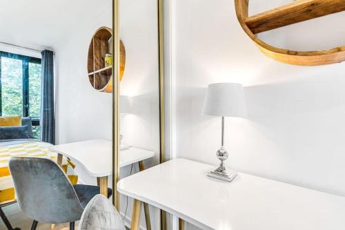 Picture of Luxaway Apartment In Earls Court - Sleeps Up To 10