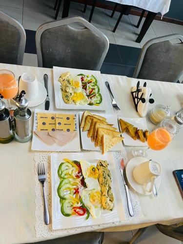 MATOLa HOUSe MATOLa HOUSe