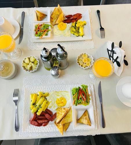 MATOLa HOUSe MATOLa HOUSe