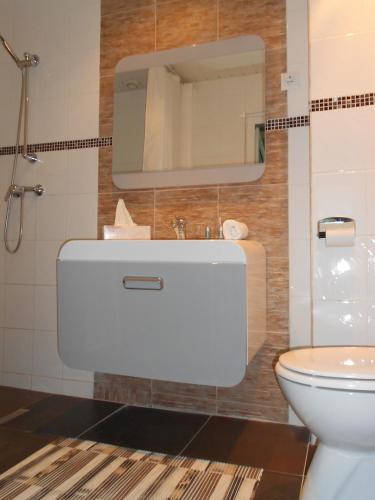 Bathroom, Hotel zum Ochsen in Bietigheim