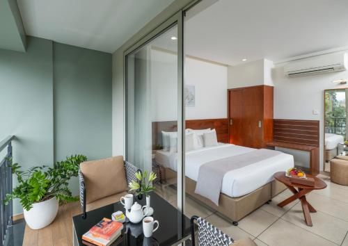 Superior Double or Twin Room image 4