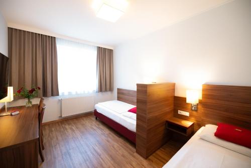KSV Hotel Wien – Vienna, NY