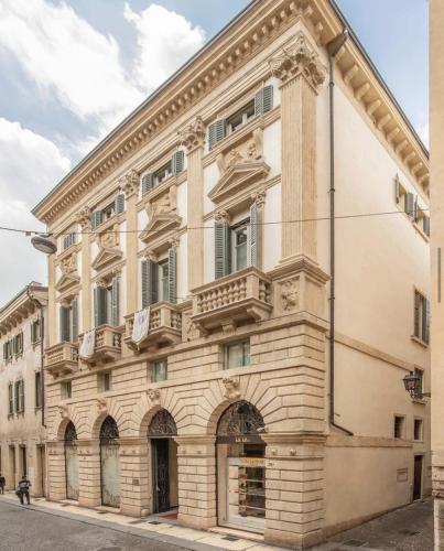 The Ambassador Apartment by Palazzo Monga, Verona (foto 6)